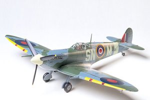 Supermarine Spitfire Mk.Vb - 61033-model-kits-Hobbycorner