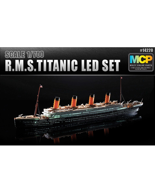 1/700 Titanic with LED Lights - 14220