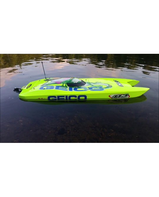 Miss GEICO Zelos 36" (915mm) Twin Brushless Catamaran RTR - PRB08040