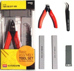 Basic Tool Set – 15925-model-kits-Hobbycorner