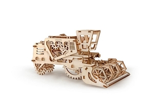 Combine Harvester-model-kits-Hobbycorner