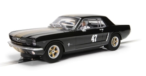 Ford Mustang - Black and Gold-slot-cars-Hobbycorner